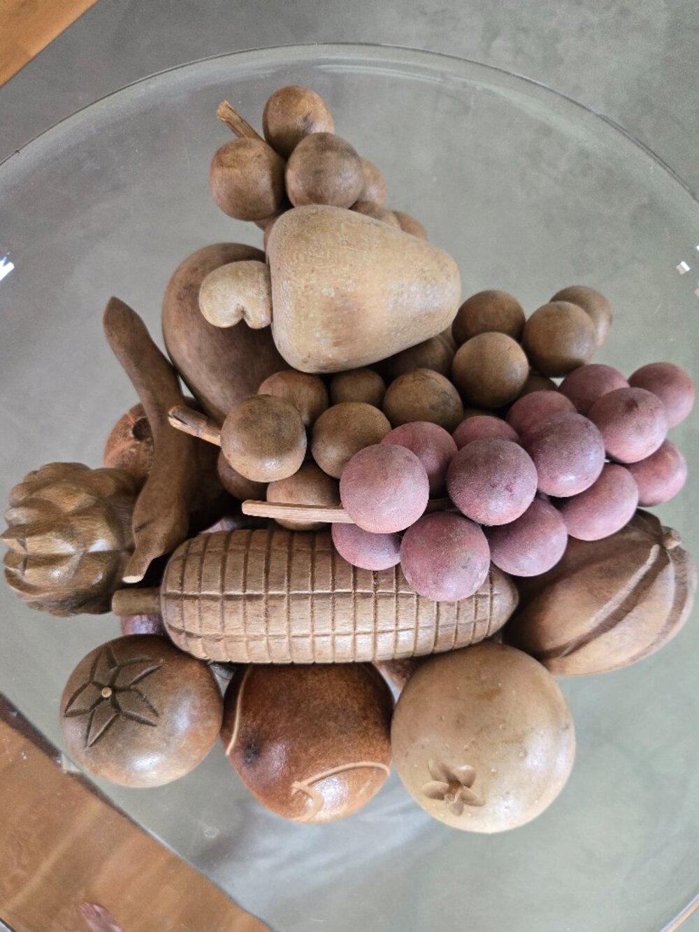Wooden Hand Carved Fruit/Vegetable Vintage 18 Pieces - Picture 1 of 4